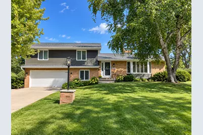 1800 Quebec Avenue N, Golden Valley, MN 55427 - Photo 1