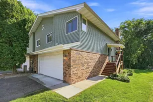 18385 Creeks Bend Dr, Minnetonka, MN 55345 - Photo 1