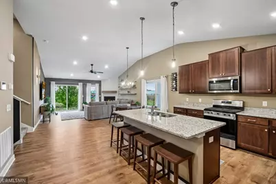 1909 Meridian Curve, Carver, MN 55315 - Photo 5