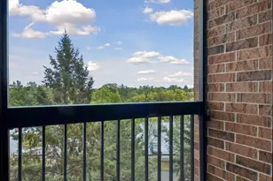1181 Edgcumbe Rd, Saint Paul, MN 55105 - Photo 11