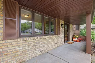 2162 Lakebrook Dr, New Brighton, MN 55112 - Photo 7