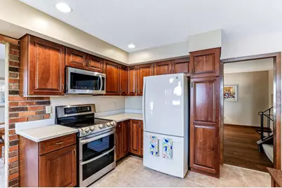 2162 Lakebrook Drive, New Brighton, MN 55112 - Photo 19
