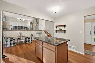 4270 Victoria St N, Shoreview, MN 55126 - Photo 7