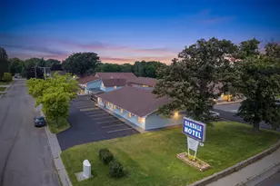 1418 S Oak Ave, Owatonna, MN 55060 - Photo 1