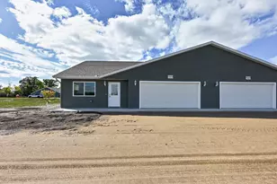 1509 Nokomis St, Alexandria, MN 56308 - Photo 1