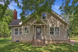 515 12th Ave W, Menomonie, WI 54751 - Photo 1