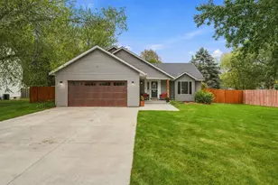 7192 Jenner Alcove S, Cottage Grove, MN 55016 - Photo 1