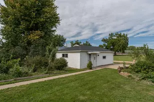 106 W South St, Janesville, MN 56048 - Photo 31