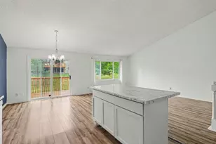 2053 Edgerton St, Maplewood, MN 55117 - Photo 7