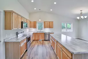11946 Joneswood Circle, Baxter, MN 56425 - Photo 9