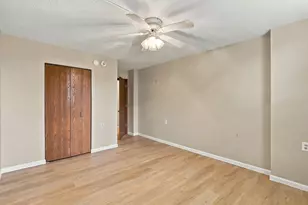 7600 Golden Valley Rd, Golden Valley, MN 55427 - Photo 11