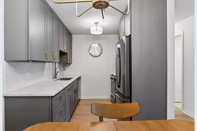 215 Barry Avenue S #202, Wayzata, MN 55391 - Photo 11