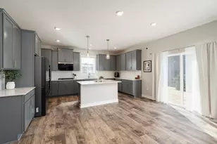10691 Bent Pne Ln, Woodbury, MN 55129 - Photo 11