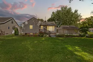 805 9th Ave NE, Waseca, MN 56093 - Photo 9