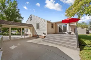 805 9th Ave NE, Waseca, MN 56093 - Photo 11