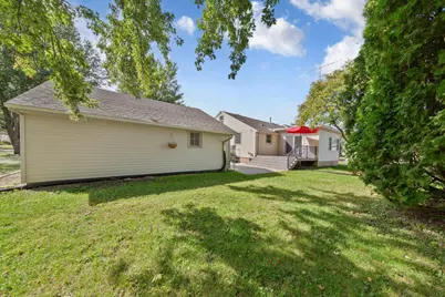805 9th Avenue NE, Waseca, MN 56093 - Photo 11