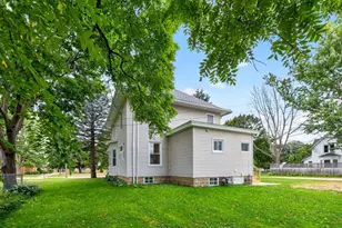 706 N Broadway Ave, Le Roy, MN 55951 - Photo 47