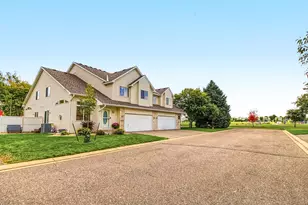 1665 Lexington Ln, Shakopee, MN 55379 - Photo 37