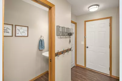 1665 Lexington Lane, Shakopee, MN 55379 - Photo 17
