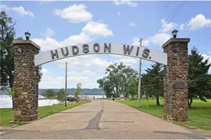 627 Locust St, Hudson, WI 54016 - Photo 41