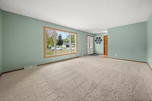 1603 Monroe Ct, Northfield, MN 55057 - Photo 5