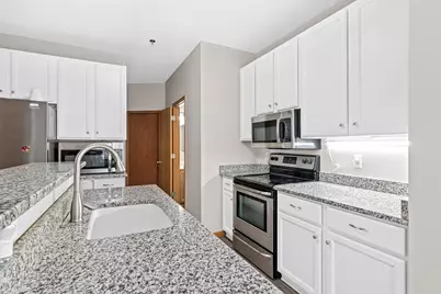17980 Cobblestone Way, Eden Prairie, MN 55347 - Photo 11