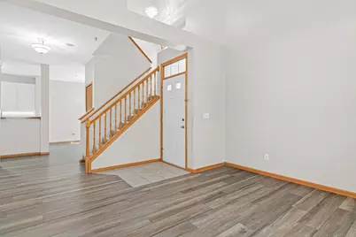 17980 Cobblestone Way, Eden Prairie, MN 55347 - Photo 3