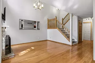 1640 Rose Hill Cir, Lauderdale, MN 55108 - Photo 17
