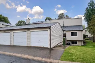 1498 Woodview Ave W, Eagan, MN 55122 - Photo 53