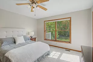 9753 Wedgewood Cir, Woodbury, MN 55125 - Photo 37