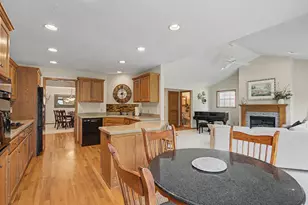 9753 Wedgewood Cir, Woodbury, MN 55125 - Photo 29