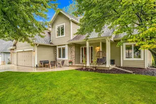 524 Eastwood Ct, Eagan, MN 55123 - Photo 1