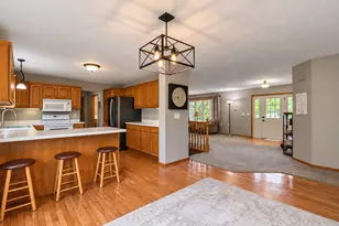 111 Loraine Dr, Lake Crystal, MN 56055 - Photo 9