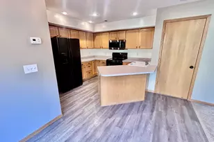 2445 Birn-Hill Dr, Faribault, MN 55021 - Photo 15