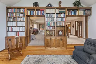 525 Sycamore Cir, Plymouth, MN 55441 - Photo 9