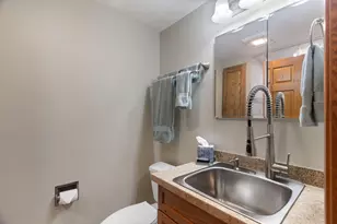 525 Sycamore Cir, Plymouth, MN 55441 - Photo 41