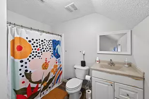 1076 Ross Ave, Saint Paul, MN 55106 - Photo 15