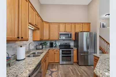 2955 Wyndam Court, Shakopee, MN 55379 - Photo 9