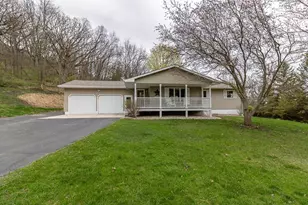 35425 Shakpays Cove Rd, Kasota, MN 56050 - Photo 1