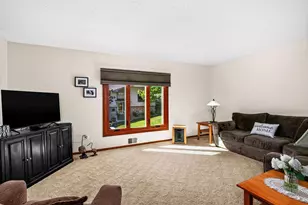 411 Wildwood Dr, Duluth, MN 55811 - Photo 5