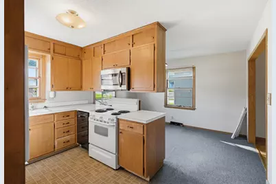 611 James Ave, Mankato, MN 56001 - Photo 9