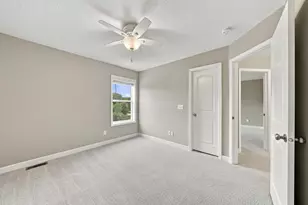 833 Red Cedar Ct, Chaska, MN 55318 - Photo 41