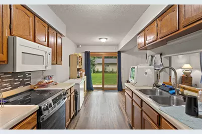 1619 10th Avenue SE #B, Rochester, MN 55904 - Photo 15