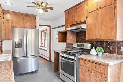 902 Hyacinth Ave E, Saint Paul, MN 55106 - Photo 7