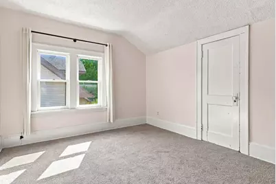 902 Hyacinth Ave E, Saint Paul, MN 55106 - Photo 13