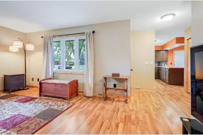 1065 Minnesota Street S, Shakopee, MN 55379 - Photo 5
