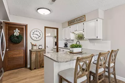 4679 Jackstone Point, Eagan, MN 55122 - Photo 7