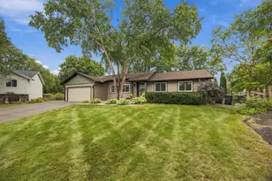 11315 W River Hills Dr, Burnsville, MN 55337 - Photo 1