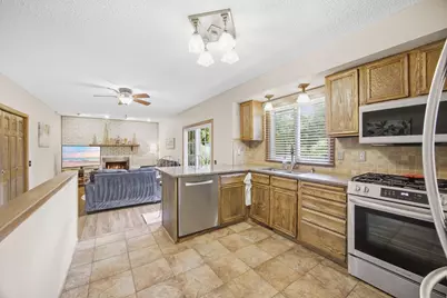 11315 W River Hills Drive, Burnsville, MN 55337 - Photo 11