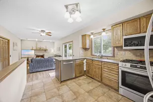 11315 W River Hills Dr, Burnsville, MN 55337 - Photo 11